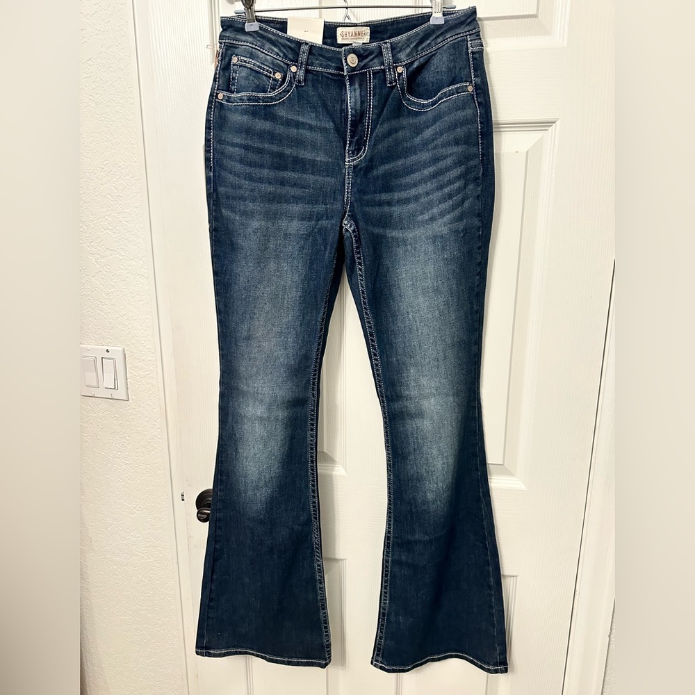 NWT | Shyanne mid rise boot cut jeans | size 31